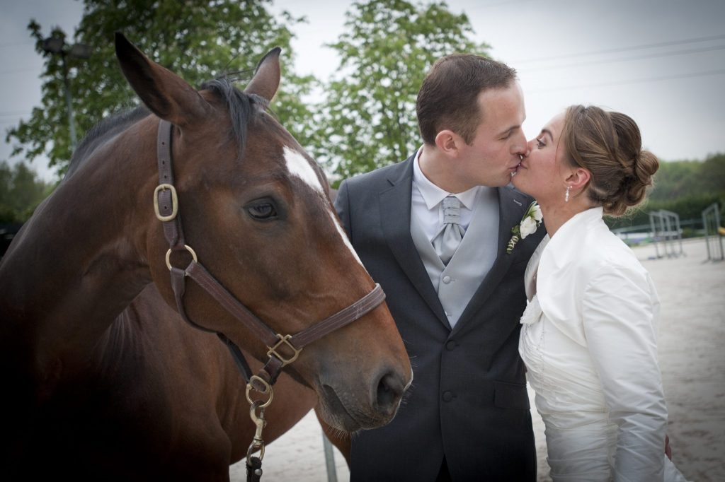 photo couple mariage cheval