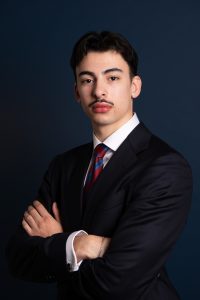 Portrait professionnel en studio pour illustrer votre communicaiton